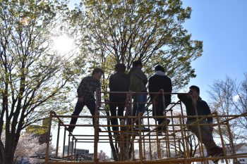 ジャングルジムでまったり＾＾