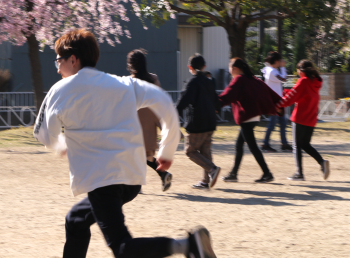 みんなで逃げます！