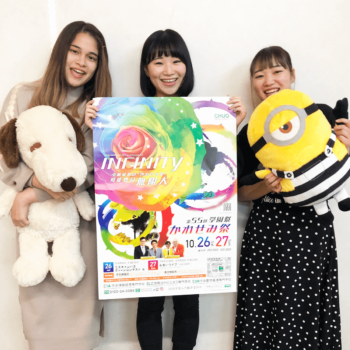 バザー品準備中！♪ミニオンズやスヌーピーのビッグぬいぐるみと、かわせみ祭ポスターです！