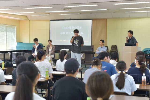 【８月４日(日)オープンキャンパスを開催しました！】
　
本日オープンキャンパスを開催しました😊！

内容は、「卒業生トークライブ」と「種まき体験」「スムージー作り体験」です🌱✨

大変暑い一日でしたが、ご参加いただき、誠にありがとうございました☺💕

次回のオープンキャンパスは、８月２０日（火）町田式水耕栽培によるメロン栽培とカフェ経営のノウハウやカフェの魅力を学ぶことができるオープンキャンパスを開催予定です🍈💗

また皆様にお会い出来るのを楽しみにしています🥰

#中央農業大学校
#群馬県
#前橋市
#専門学校
#学生
#農業
#スマート農業
#農業男子
#農業女子
#オープンキャンパス